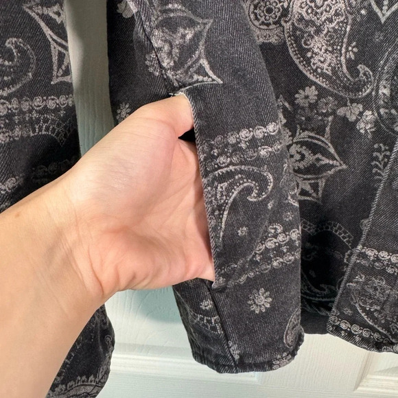 Stoosh Vintage Denim Charcoal Gray Button Up Shacket Paisley Print Boho Size Med - Picture 6 of 6